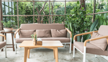 Taras z betonu - betonowe patio w ogrodzie